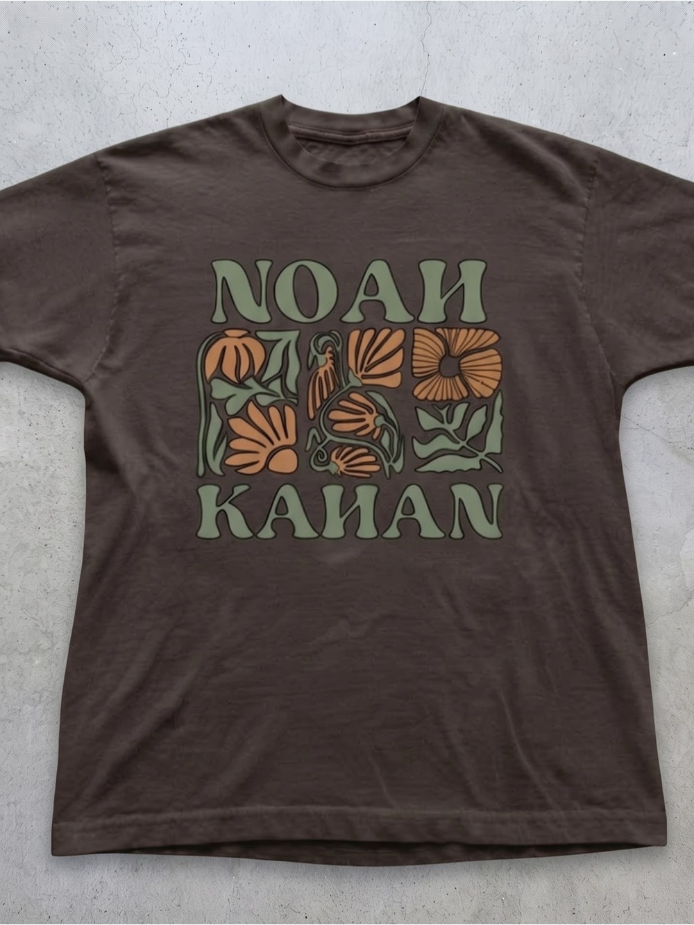 Noah Kahan Floral Graphic Tee Dark Brown
Cotton Gildan T-shirt
